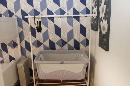 House Near Cardiff City Centre Отели в г. Адамсдаун