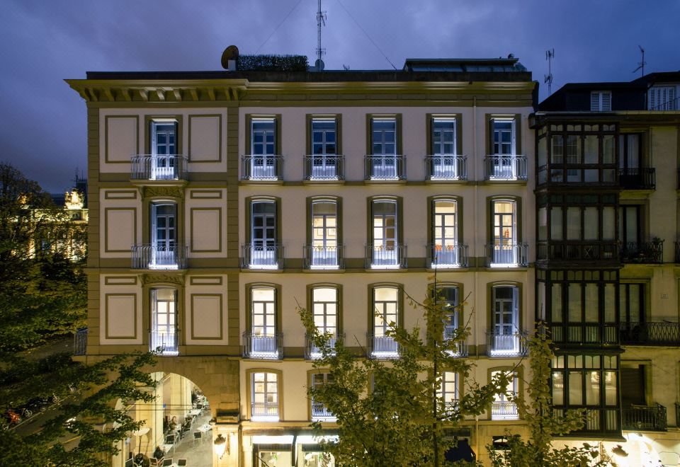 1. 레가스피 도세 ..