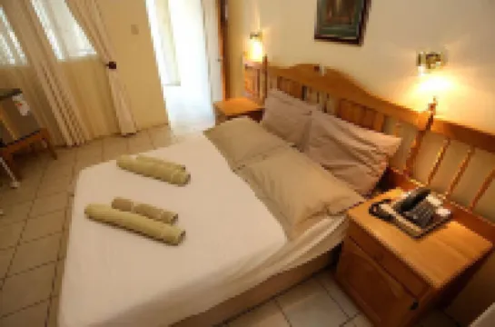 Schuetzenhaus Guesthouse Hotéis em 