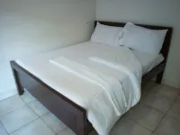Jax Safari Hotel Hotel di Karagita