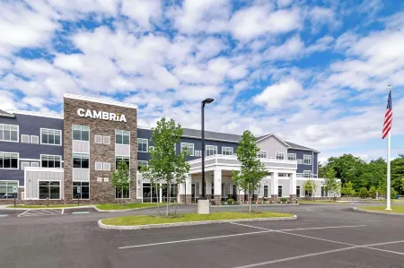 Cambria Hotel North Conway Отели в г. Конуэй