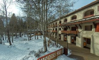 GetAways at Olympic Village Inn