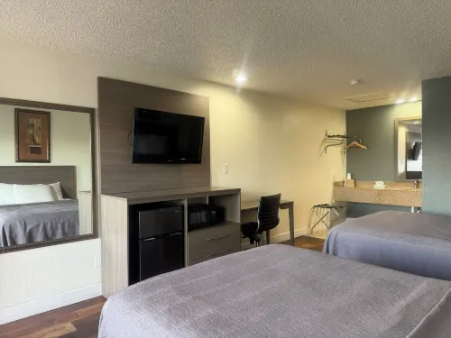 Lockhart Inn Hotels in Caldwell County