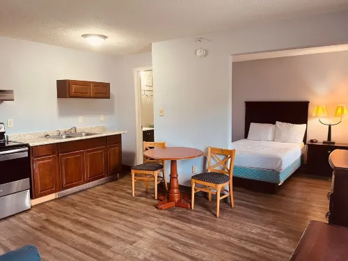 Palace Inn & Suites - Newport News/Jefferson Ave Hotels in Smithfield