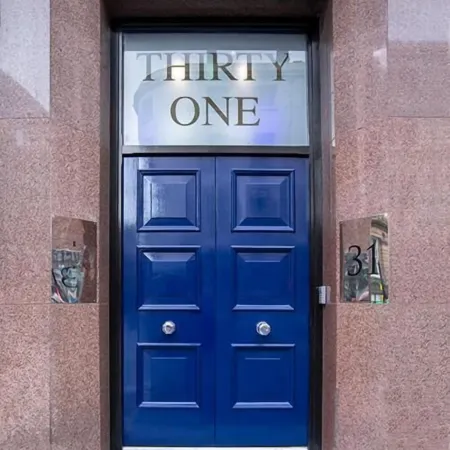 Cavern Quarter Apts - 31 North John St Отели рядом с достопримечательностью «Район Пир-Хед»