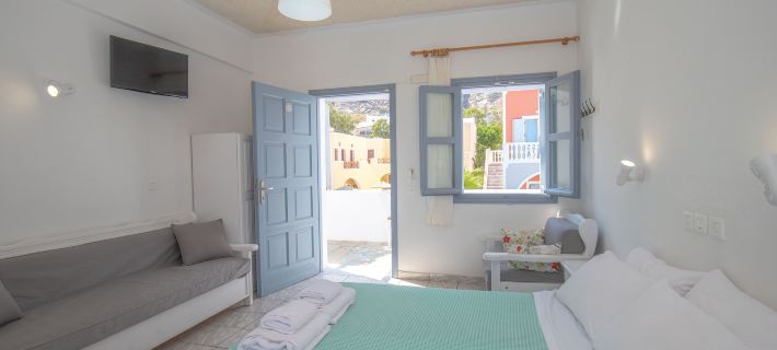 Zacharakis Studios Hotels in Santorini