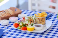 Golden Coast Beach Hotel - breakfast