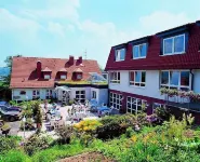 Hotel-Restaurant Fasanerie Hotels near Cappel Kirche neuer Friedhof