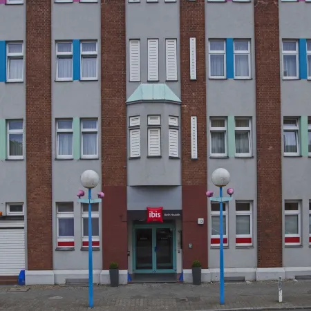 Ibis Berlin City Süd Отели рядом с достопримечательностью «Станция метро Lipschitzallee»