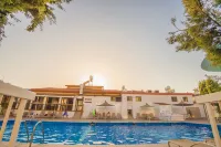 Windmills Hotel Apartments Hotels in Pernera