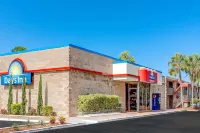 Days Inn by Wyndham Bradenton - Near the Gulf Hôtels à : Palmetto