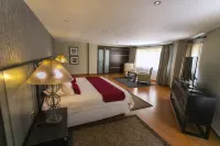 Gran Hotel Cochabamba Hotels near Jardín Botánico Martín Cárdenas