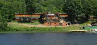 AJ's Lodge and Oven Hotels in Bergland Township