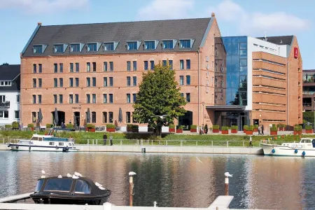 Hotel Hafenspeicher Отели рядом с достопримечательностью «Weihnachtliche Rathausstraße»