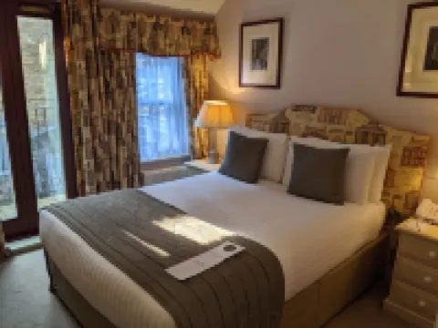 Cotswold Lodge Hotel