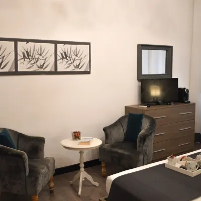 Nobilcasa Suites Отели рядом с достопримечательностью «Мост Сант Анджело»