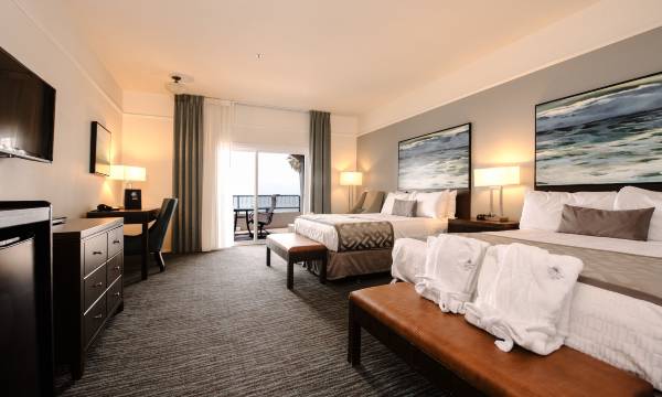 Tamarack Beach Hotel