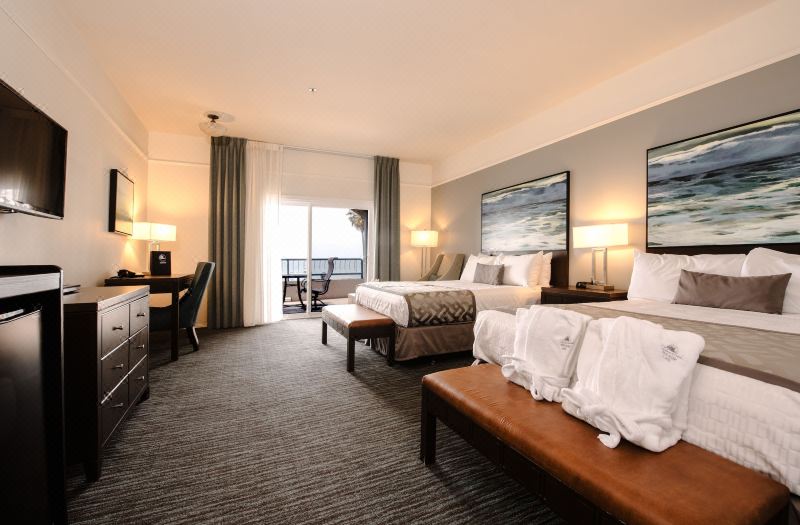 Tamarack Beach Hotel