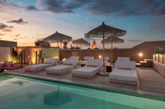 โรงแรม 72 แอนด์ สปา