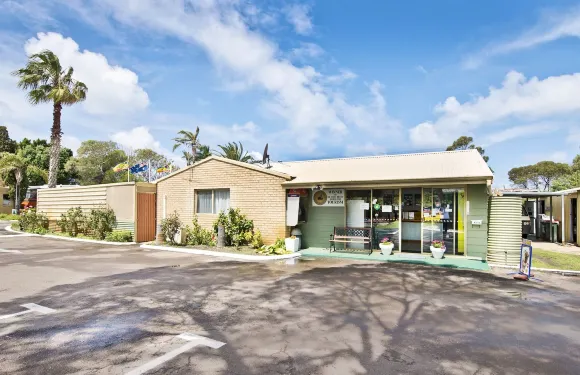 阿克萊姆松樹林假日公園