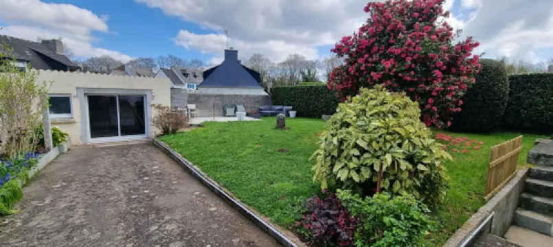 Bright and pretty renovated house in the center of Trégunc