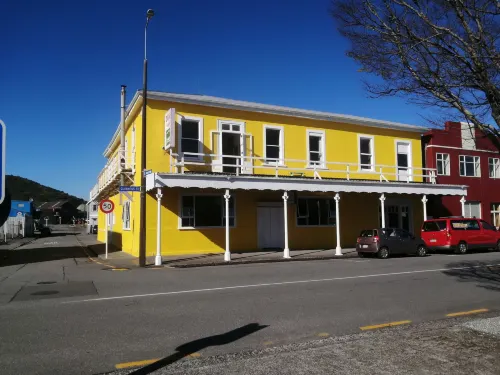 The Duke Hostel Hotels in Greymouth