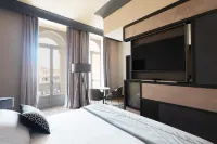 Amadomus Luxury Suites Hotels in Neapel