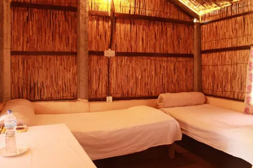 Chital Lodge Hotels in Meghauli