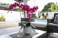 Airport Inn - Pools