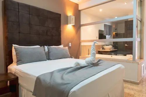 Hotel Silvestre - С баром