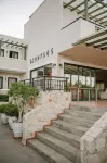 Dionysos Apartments & Studios