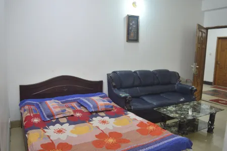 Hyperion Sea View Отели рядом с достопримечательностью «Kolatoli Beach Cox's Bazar»