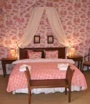 Chateau de Villette Hotels in Luzy