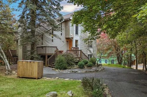 Emerald Bluff by AvantStay Lake Views Deck Fire Pit Game Room