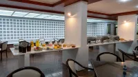 Praia Hotel Enseada - breakfast