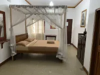 Pearl House