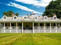 The Captain Stannard Hotels in Westbrook
