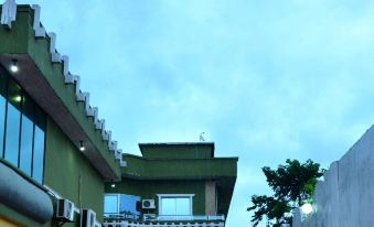 Executive Inn