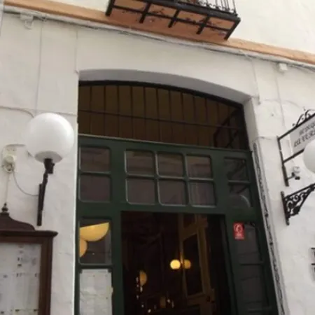 Hotel Hermanos Macias
