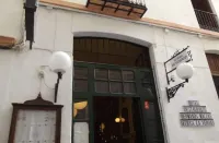 Hotel Hermanos Macias