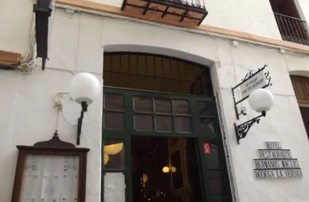 Hotel Hermanos Macias