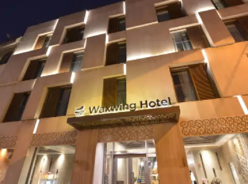 Waxwing Hotel