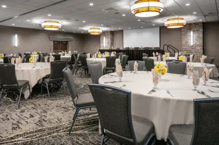 Holiday Inn & Suites des Moines-Northwest