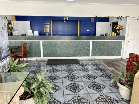 Motel 6 Marianna, FL Отели рядом с достопримечательностью «Stay N Go RV»