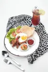 Lido Lake Resort by Mnc Hotel - Desayuno