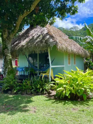 Linareva Moorea Beach Resort