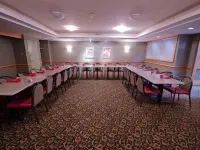 Canad Inns Destination Centre Garden City Отели рядом с достопримечательностью «Стадион «Шо Парк»»