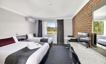 Bushman's Motor Inn