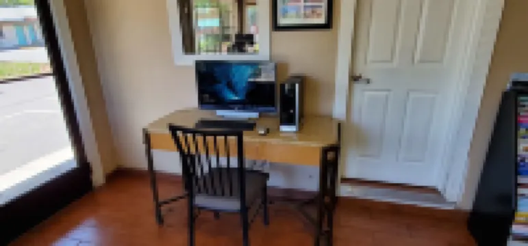 NAU市區汽車旅館