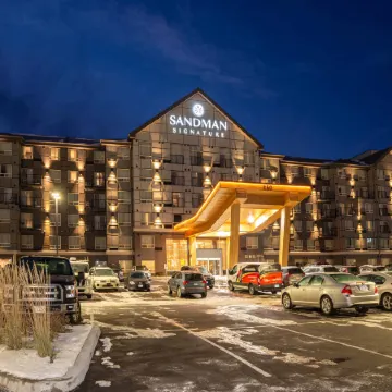 Sandman Signature Ottawa Airport Hotel